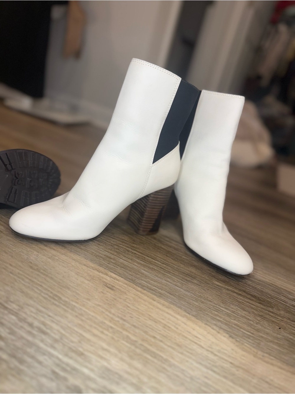Dolce Vita White Leather Ankle Boots with Stacked Heel